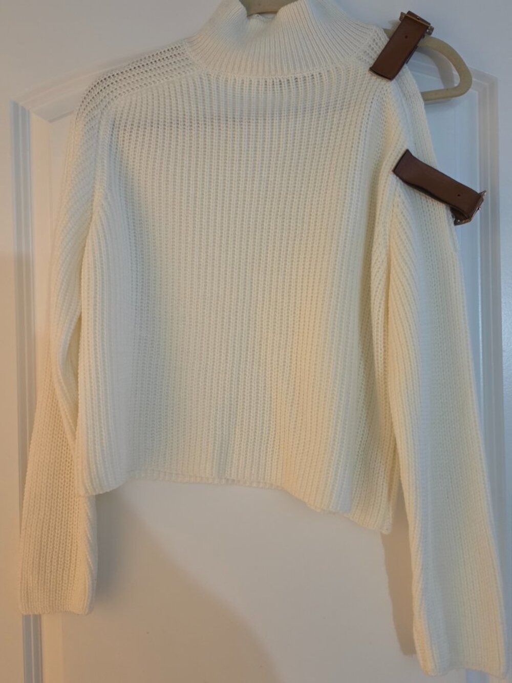 LEFON Cream Ribbed Mock Neck Chunky Knit Sweater